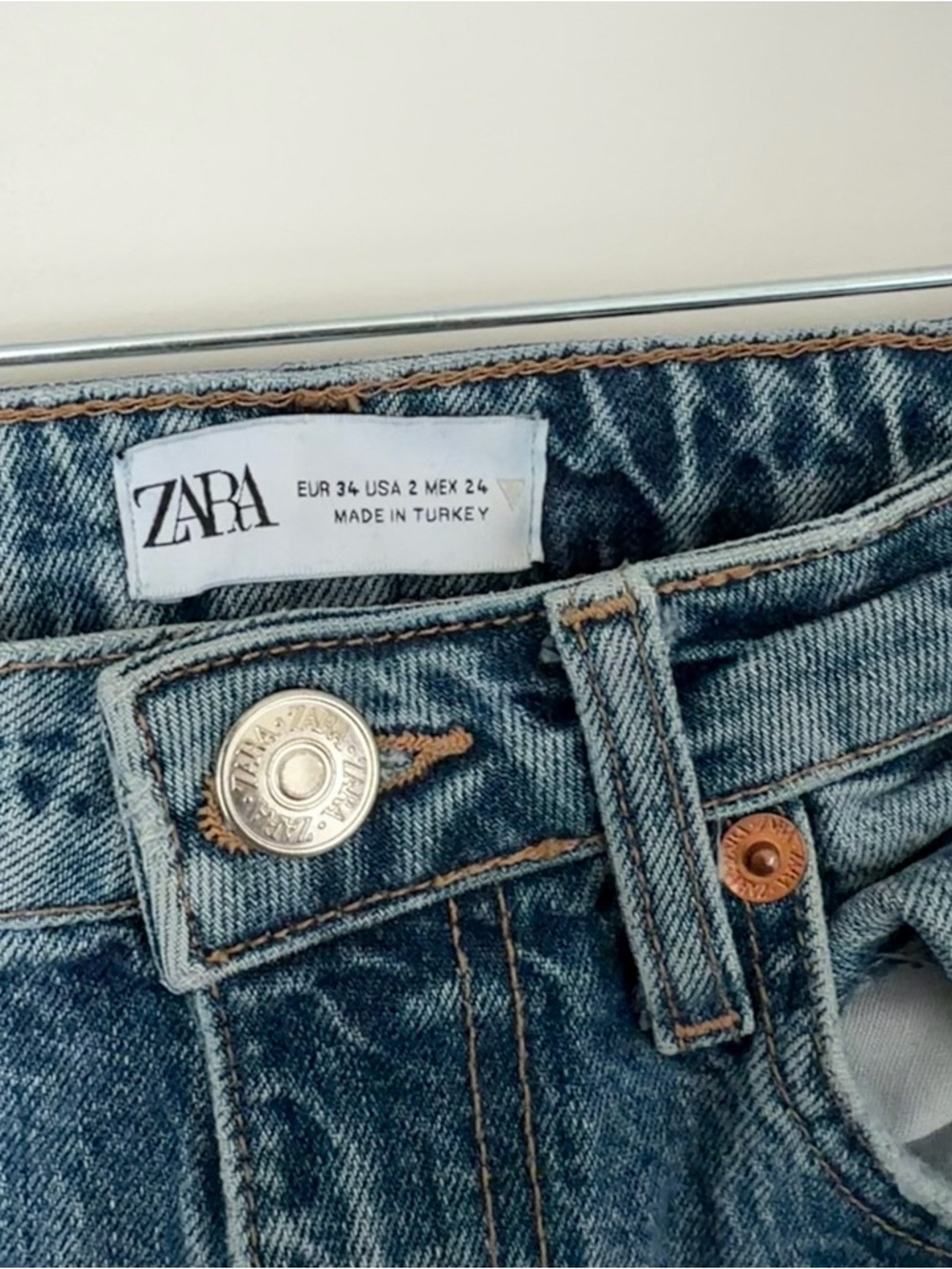 ZARA Jeans - Picture 2 of 4